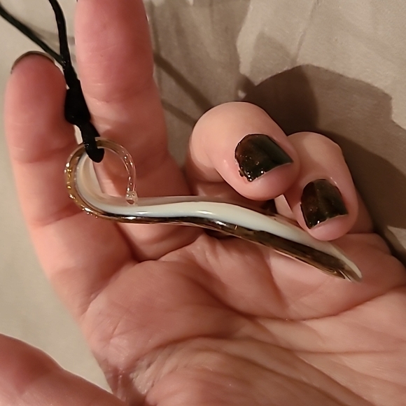 Glass pendant necklace - Picture 2 of 5